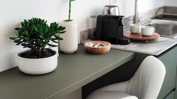 Comfort Studio | Blackout drapes, iron/ironing board, free WiFi