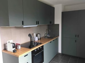 Micro-ondas, fogão, cooktop, lava-louças