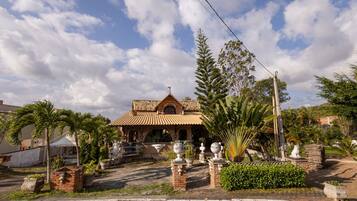 Casa, para fumantes | 8 quartos