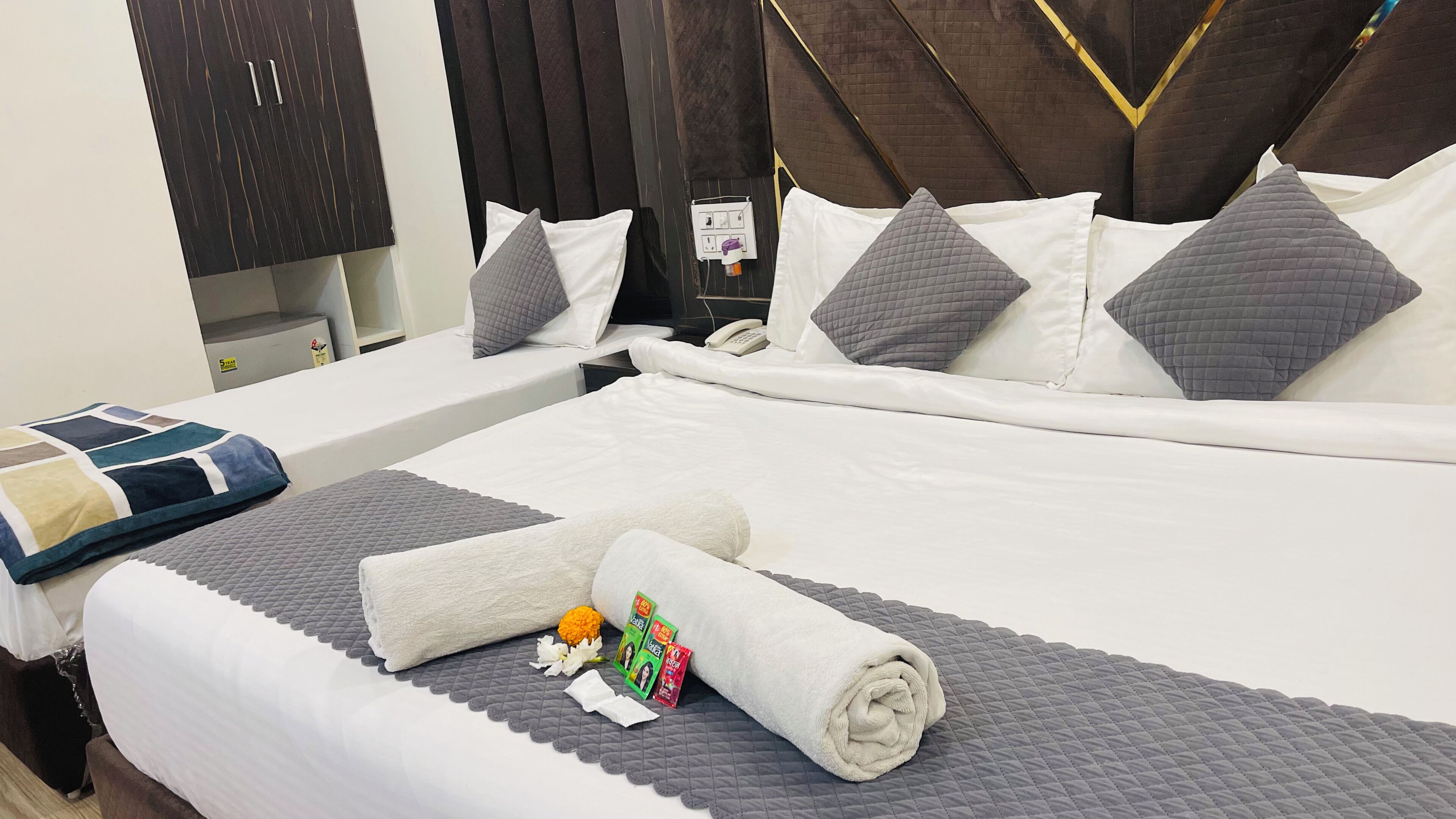 Family Room | Minibar, desk, laptop workspace, free WiFi