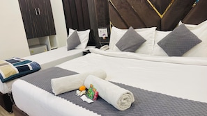 Family Room | Minibar, desk, laptop workspace, free WiFi