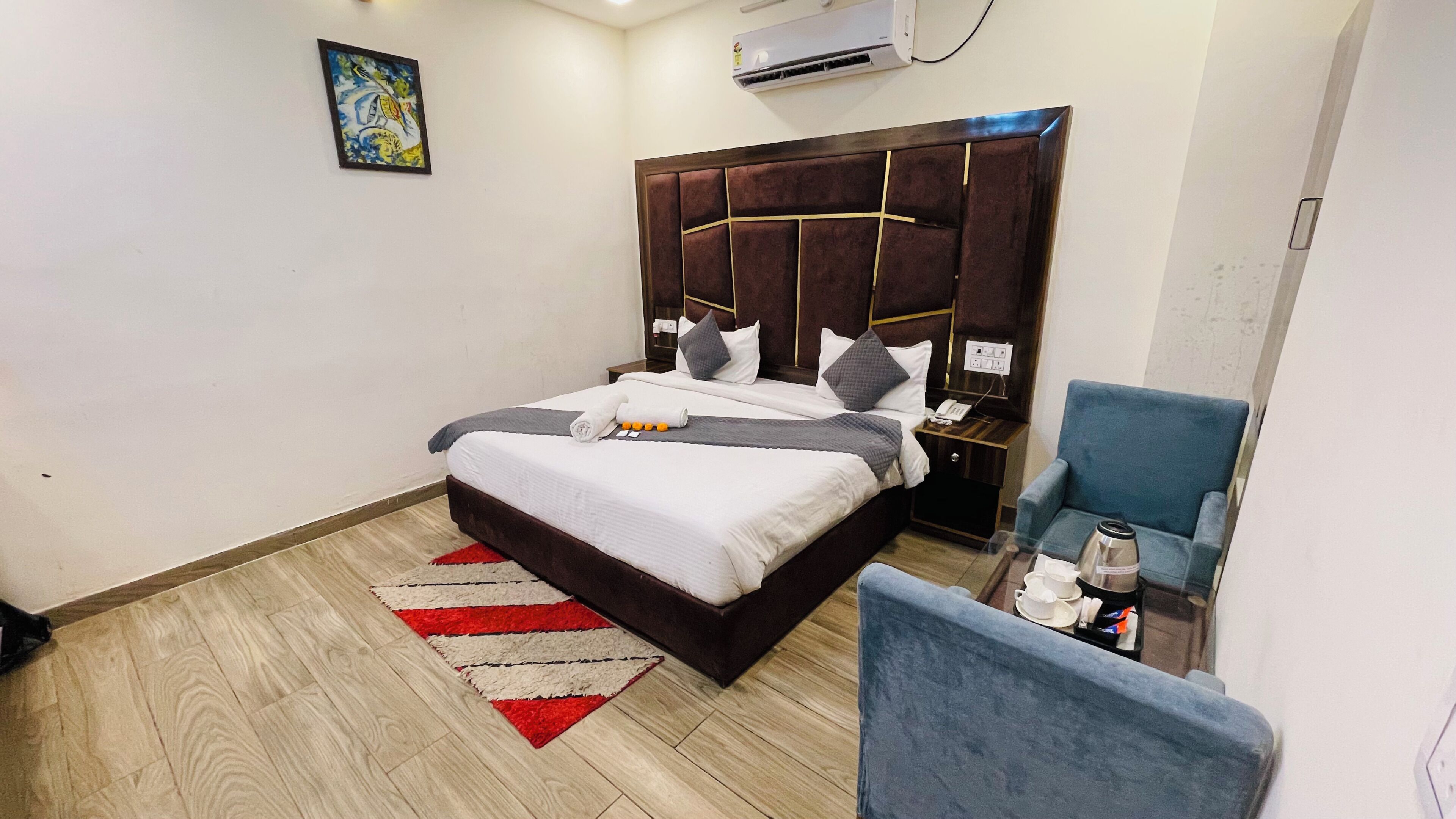 Deluxe Double Room | Minibar, desk, laptop workspace, free WiFi