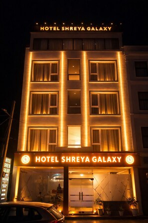 Front of property - Hotel Shreya Galaxy by Antara Group (Haridwar)