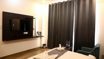 Premium Double Room, City View | Minibar, desk, laptop workspace, rollaway beds
