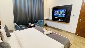 Minibar, desk, laptop workspace, free WiFi - Vantara Premium- Hotel Shreya Galaxy (Haridwar)