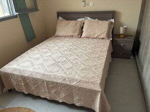 2 bedrooms, iron/ironing board, Internet, bed sheets
