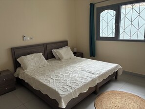 2 chambres, fer et planche à repasser, accès Internet, draps fournis