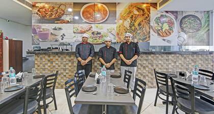 Hotel Royal Empire Near PEC-PGI-PU-Sukhna Lake-Rock Garden-Rose Garden Chandigarh