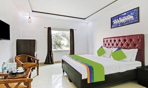 Habitación doble superior | Espacio para trabajar con un portátil y wifi gratis