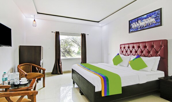 Superior Double Room | Laptop workspace, free WiFi