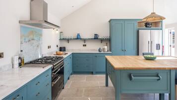 Mikrowelle, Ofen, Herdplatte, Geschirrspüler