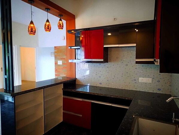 Apartment, Balcony | Private kitchen