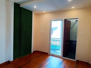 Appartement, balcon | Accès au Wi-Fi (inclus)