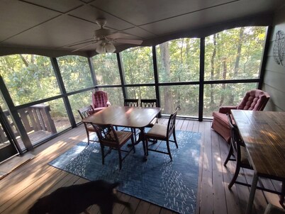 Delightful 3-bedroom house with AC in Birmingham