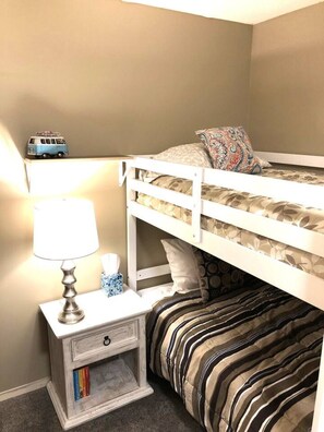 3 bedrooms, WiFi, bed sheets