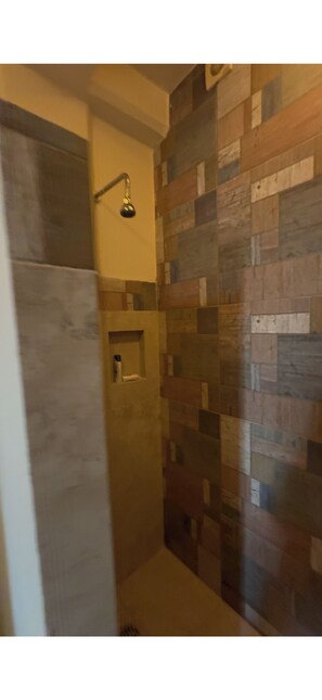 Handtücher, Seife, Toilettenpapier