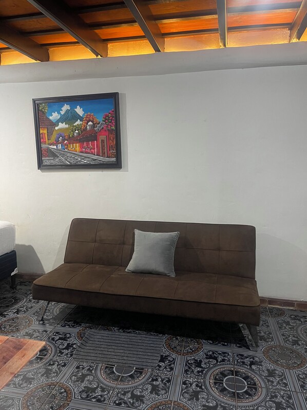 Twin Room | Free WiFi