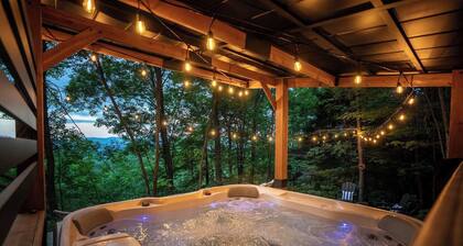 Mountain Views, Pets, Hot Tub, Fire Pit, Sleeps 5