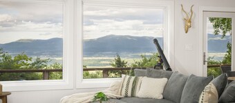 Secluded+Views+Hot Tub+Fire Pit+Dog Friendly