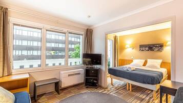 1 slaapkamer, een bureau, een strijkplank/strijkijzer, gratis wifi