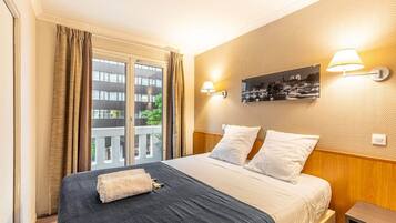 1 chambre, bureau, fer et planche à repasser, Wi-Fi gratuit