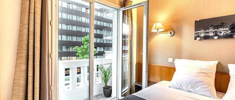 1 chambre, bureau, fer et planche Ă repasser, accĂšs au Wi-Fi (inclus)