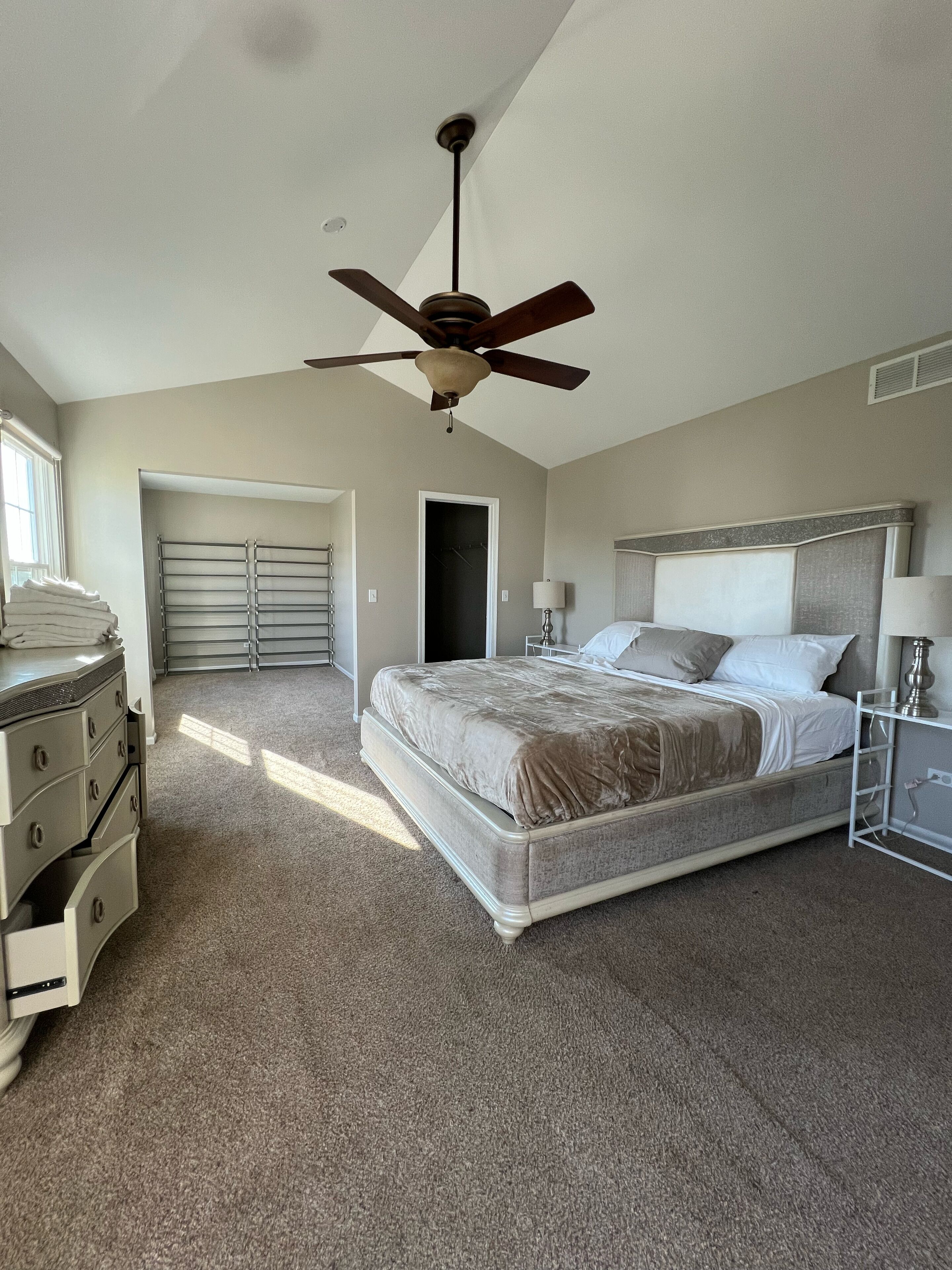 Family House, 4 Bedrooms | Iron/ironing board, free WiFi