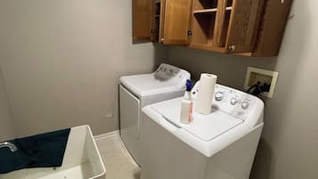 Family House, 4 Bedrooms | Dobi
