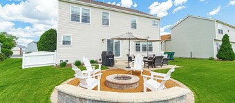 Modern 4 Bedroom Private Vacation Home 