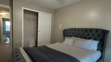 Family House, 4 Bedrooms | Iron/ironing board, free WiFi