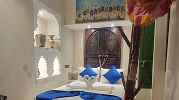 Comfort Double Room, Courtyard View | Free WiFi, bed sheets