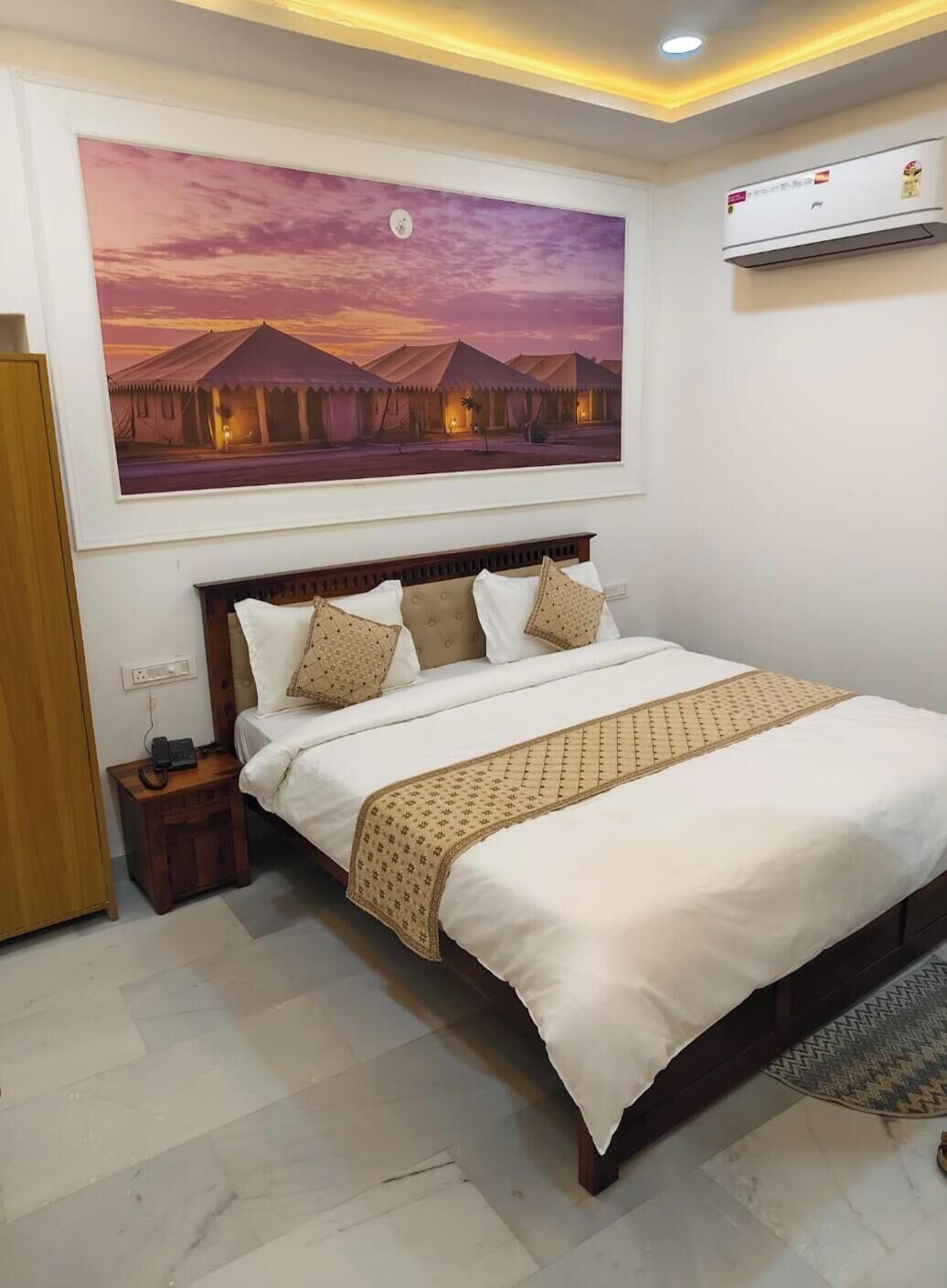 Deluxe Double Room | Free WiFi