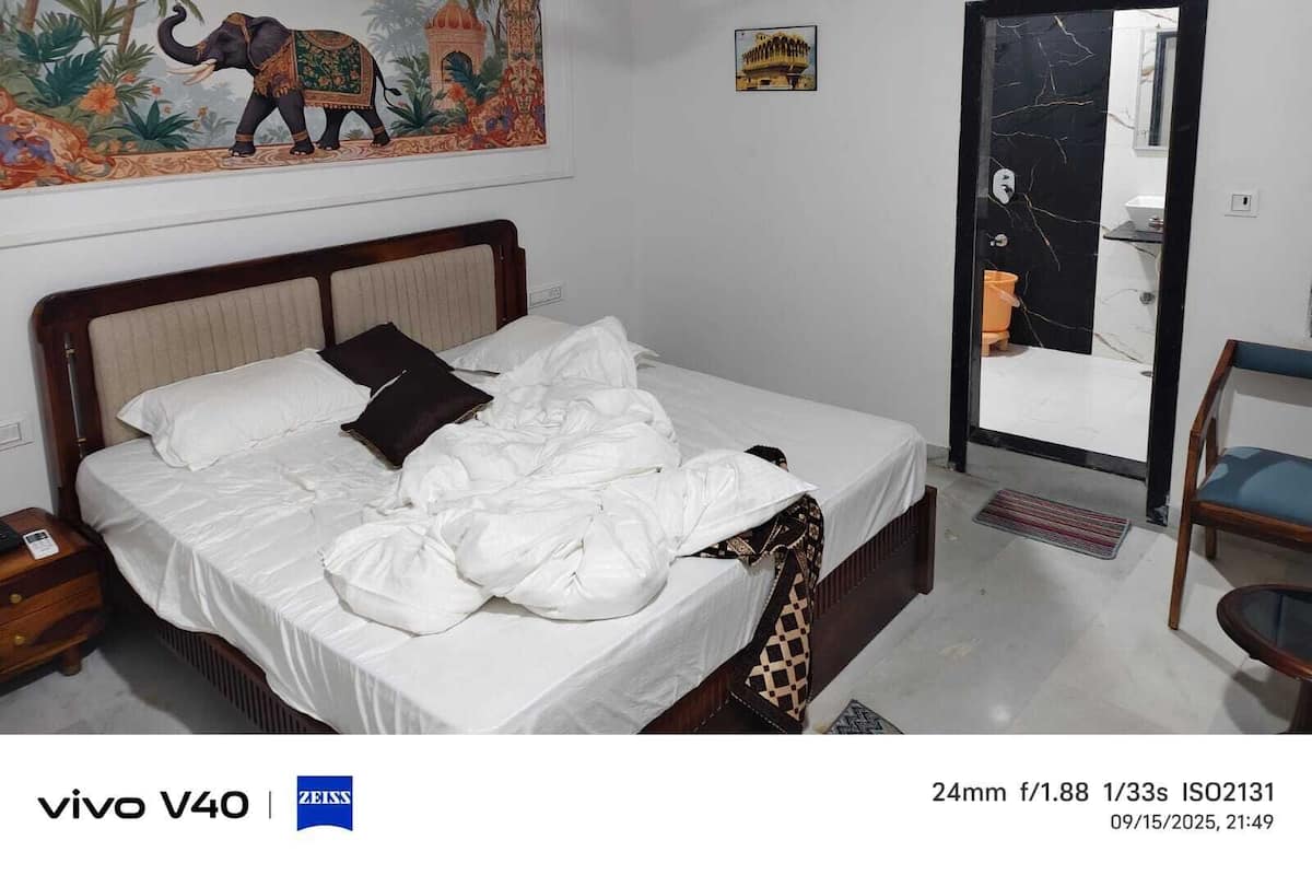 Deluxe Double Room | Free WiFi