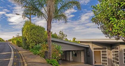 Bay View Escape - Whitianga Holiday Home