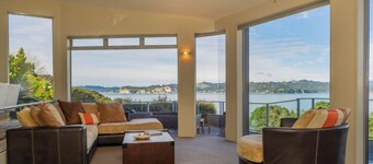 Bay View Escape - Whitianga Holiday Home