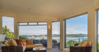 Bay View Escape - Whitianga Holiday Home