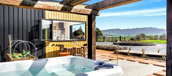 Kakepuku View and Spa Retreat - Te Awamutu