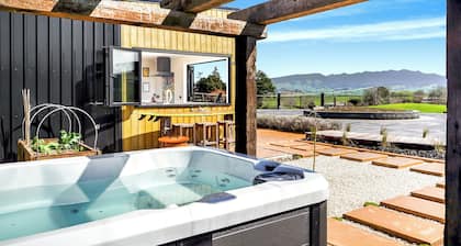 Kakepuku View and Spa Retreat - Te Awamutu