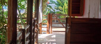 Poolside Double Suite. Behind the dunes, 10 minutes from the beach.