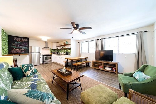 Welcome to Our Little Hilo Hideaway - 3 Bedroom Home