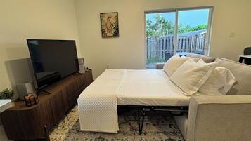 3 slaapkamers, een strijkplank/strijkijzer, wifi, beddengoed