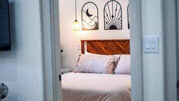 1 多间卧室、客房内保险箱、熨斗/熨衣板、免费 WiFi