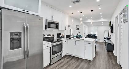 Miami Heart Retreat – Stylish & Central With Games