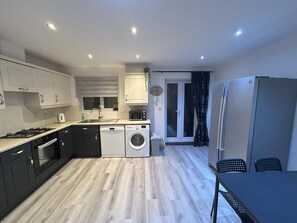 Mikrobølgeovn, ovn og oppvaskmaskin