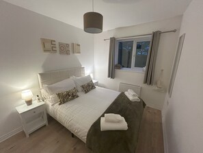 4 soverom, strykejern/-brett, wi-fi og sengetøy