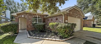Terrific 3-bedroom house with Central AC in Tomball TX