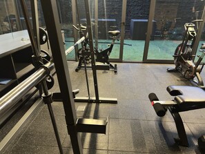 Apartment | Fitness facility - Oceana Suites San Eugenio (Santiago)