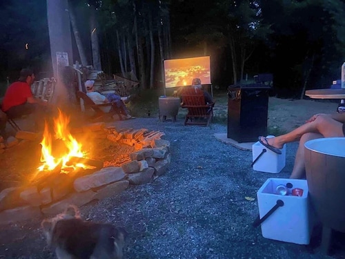 Charming tiny house in the mountains on a goat farm in Murphy, NC