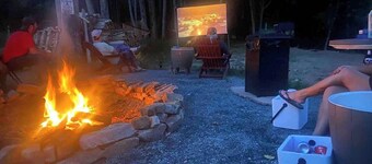 Charming tiny house in the mountains on a goat farm in Murphy, NC