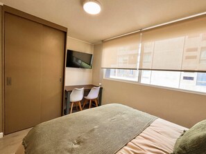 1 bedroom, desk, iron/ironing board, WiFi